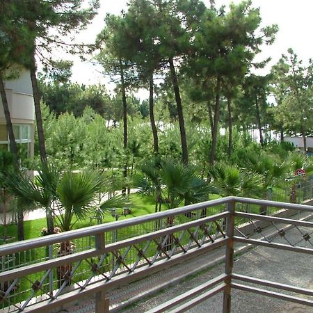 Hotel Dollari Kryemedhej Экстерьер фото